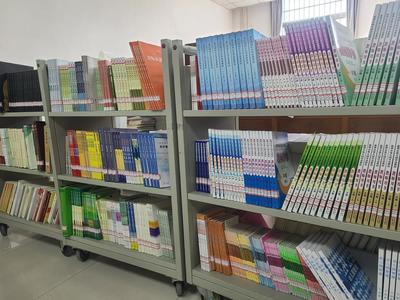 書香滿園，愛心傳遞——學校教職工與社會各界捐贈教育圖書助力圖書館建設